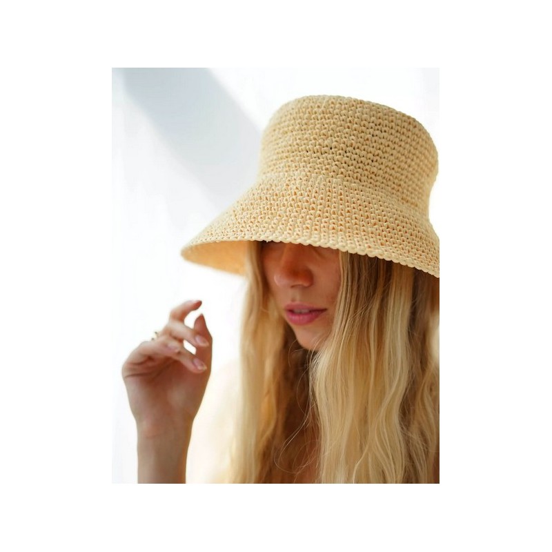 The adult summer hat, natural